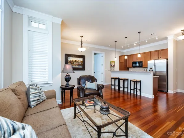 2810 Selwyn Ave #114, Charlotte, NC 28209