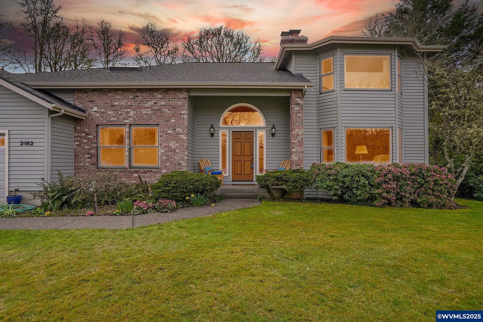 2162 NW Kari Pl photo 1