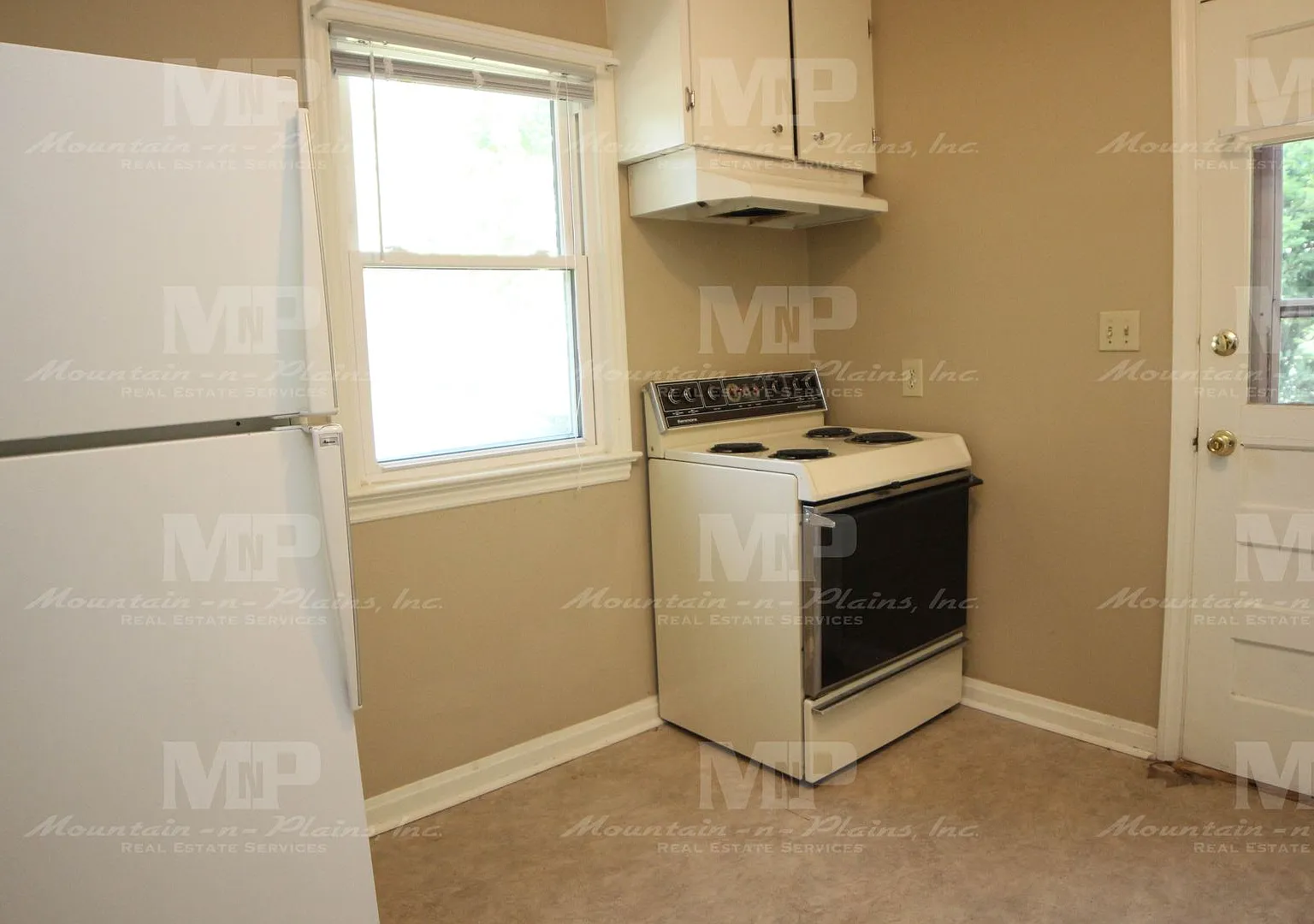 230 N Whitcomb Street-472 — Photo 4