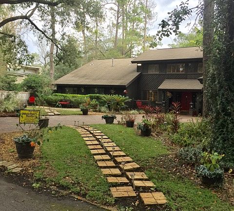 3rd image of 2825 Sylvan Ln