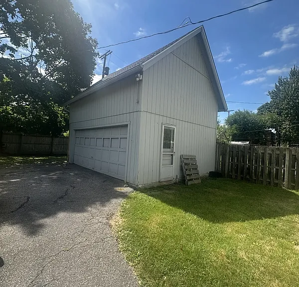 9611 Larnder Ave — Photo 18