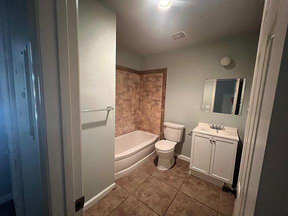 5th image of 3519 21st St APT B