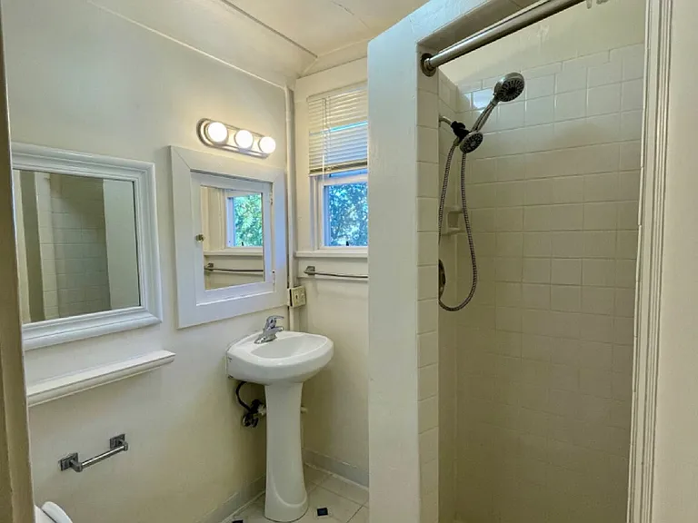 914 E 18th Ave #8 — Photo 8
