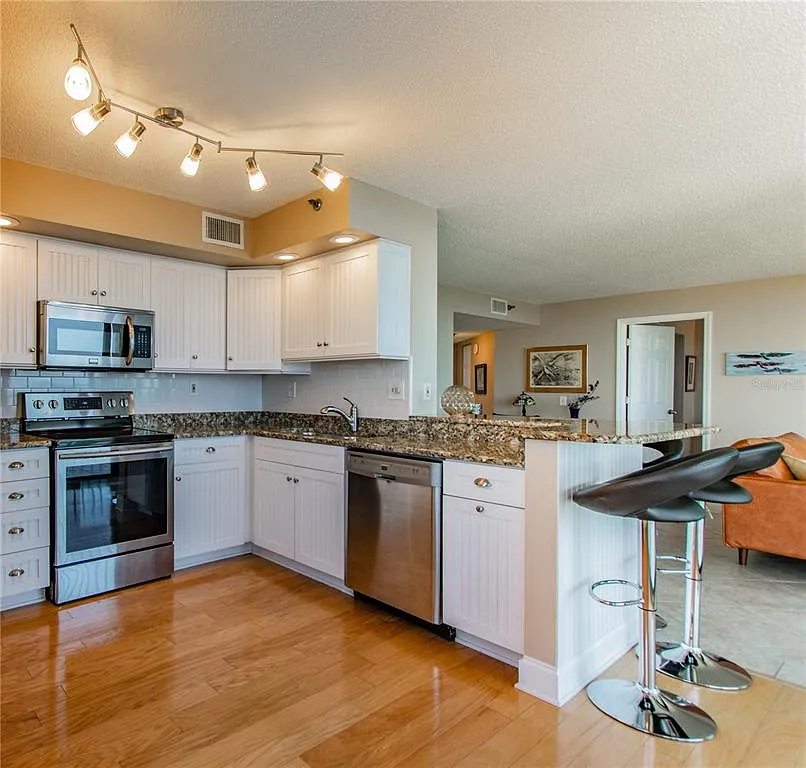 6322 Palma Del Mar Blvd S — Photo 4