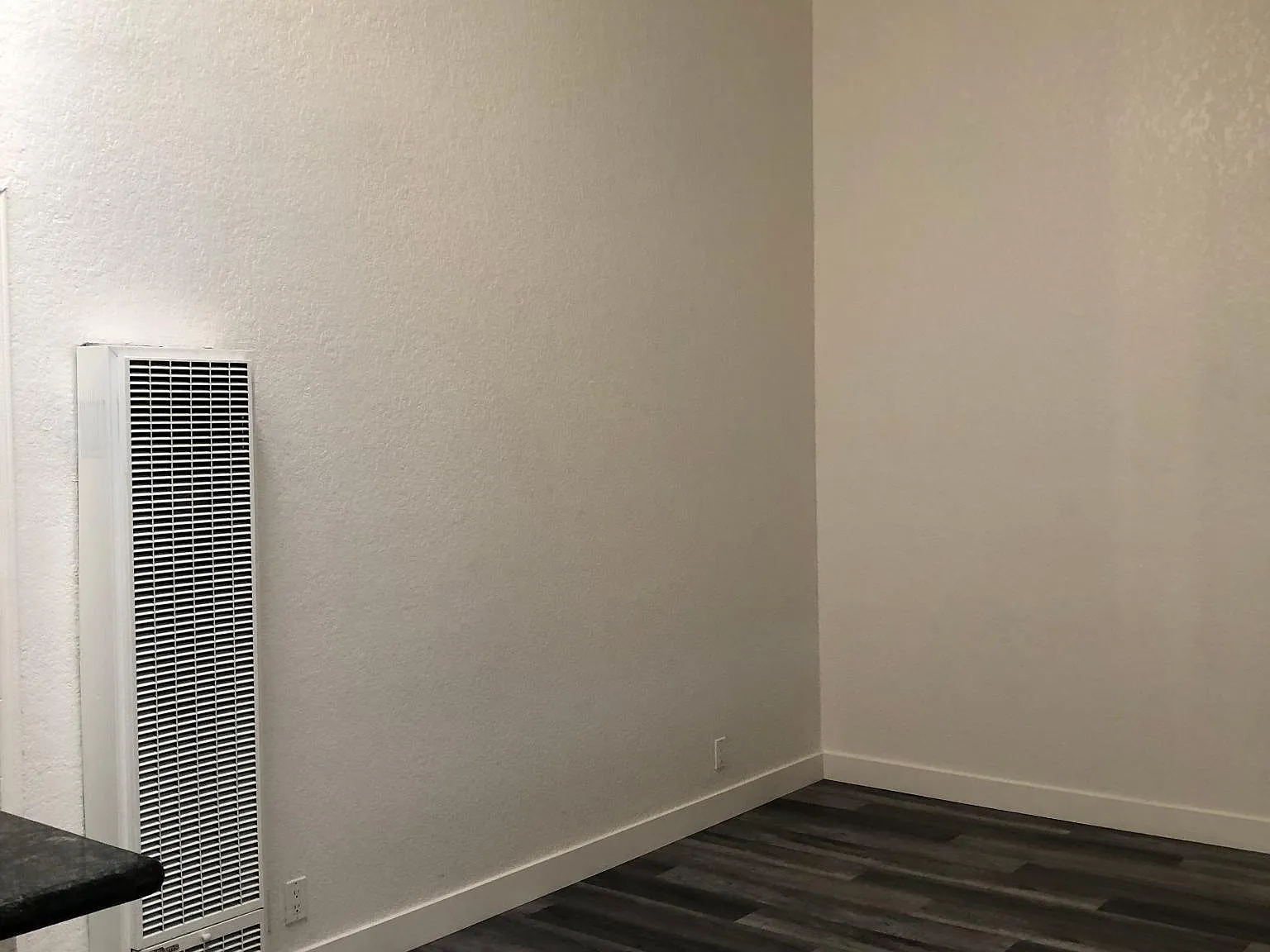 2 bed, 640 sqft, $2,200 — Photo 4
