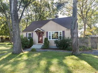 58 Viewesta Rd, Warwick, RI 02886