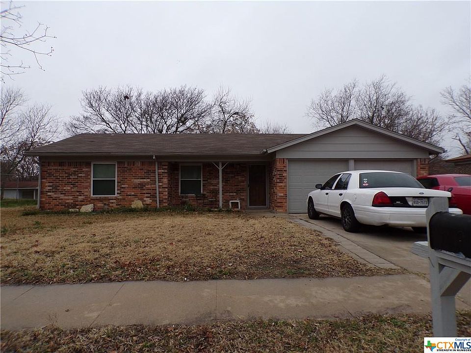 1st image of 1906 Phyllis Dr