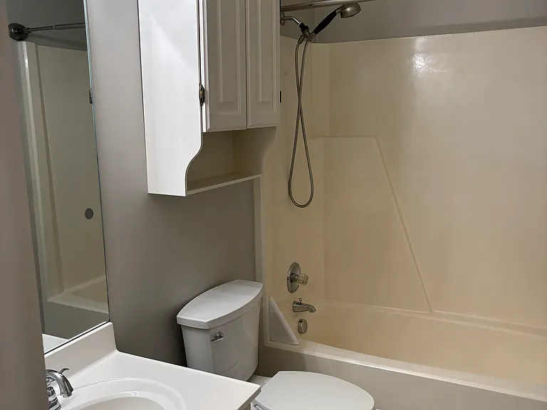 Upstairs Full Bath