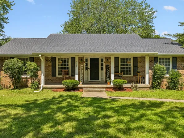 937 Needmore Rd, Clarksville, TN 37040