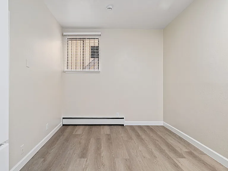 2385 Folsom — Photo 30