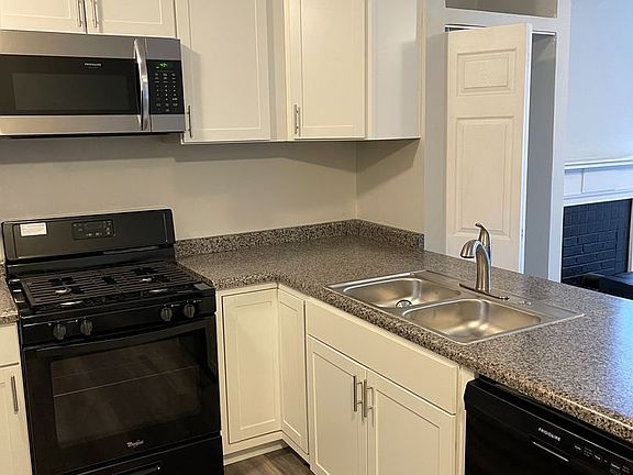 3rd image of 1016 Parsons Ave #5