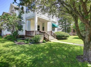 826 6th Ave S, Clinton, IA 52732