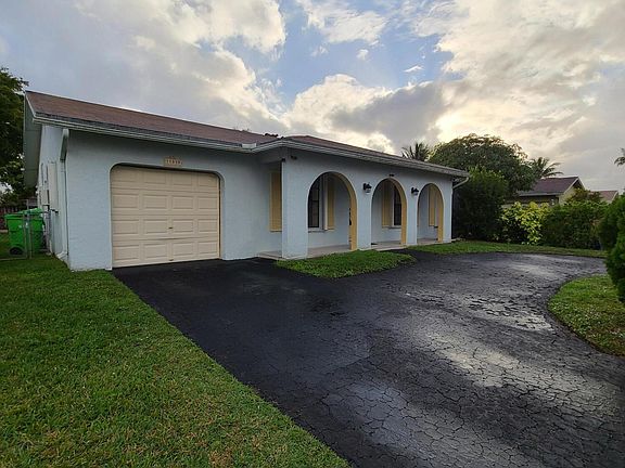 3rd image of 11030 NW 27th Pl