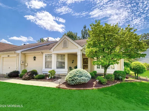 1135B Thornbury Lane, Manchester, NJ 08759