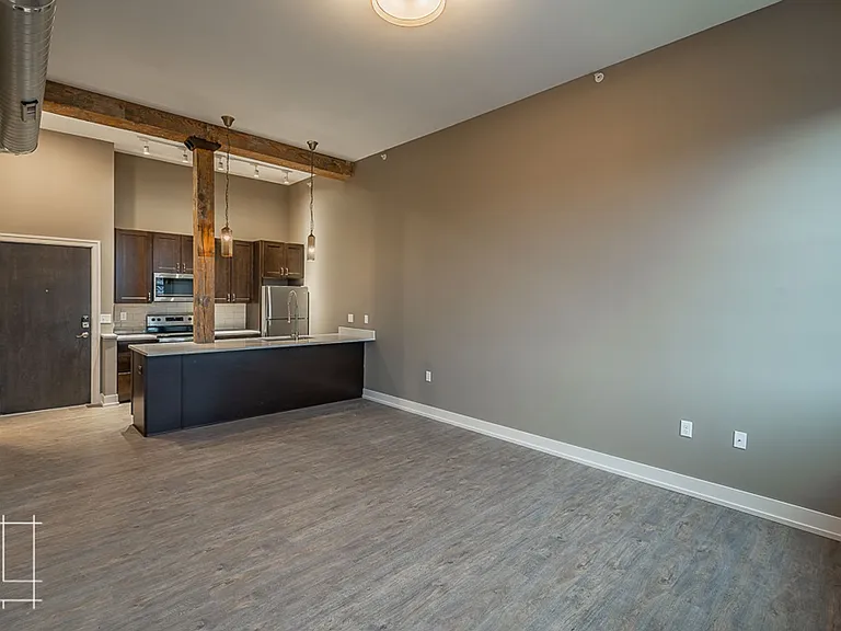 180 Detroit Ave — Photo 14