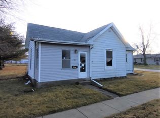 321 S Main St, Churubusco, IN 46723