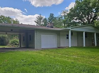 2413 Shaw Rd, Centralia, IL 62801