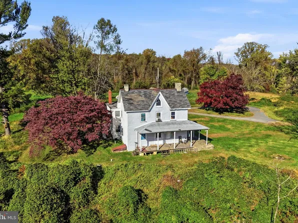 304 Valley Rd, West Grove, PA 19390