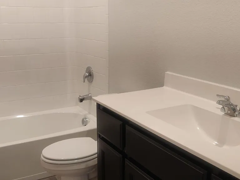 308 Youngblood Ln — Photo 9