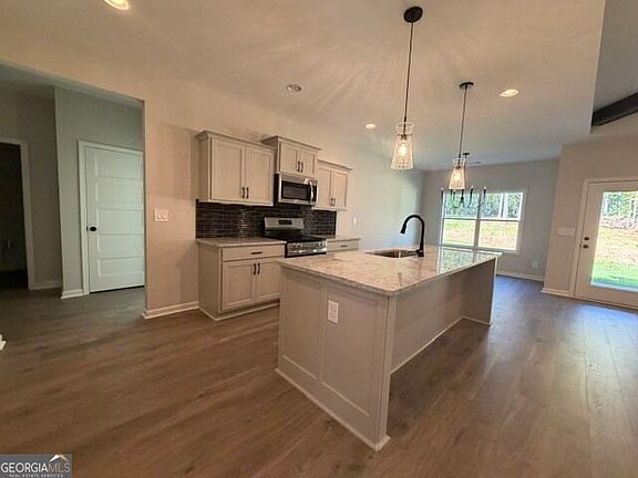 4th image of 6197 Rocky Mount Rd #12