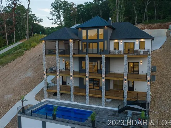 170 Hazelnut Dr, Sunrise Beach, MO 65079