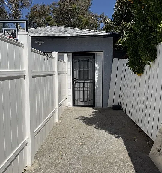 8561 Kyle St — Photo 37