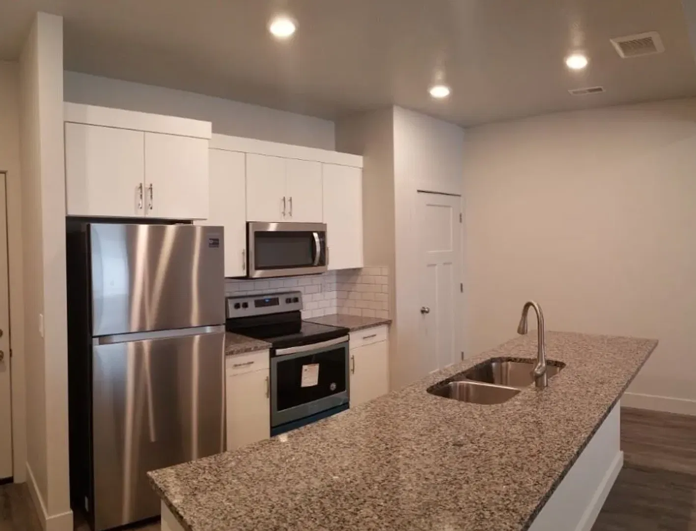 5 bath Townhome located in Idaho Falls! — Photo 3