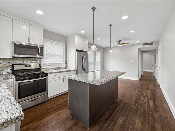 4th image of 121 North St APT 1