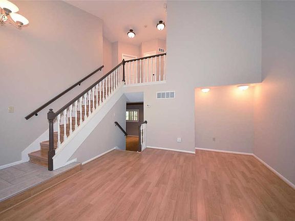 4th image of 10951 Vauxhall Dr