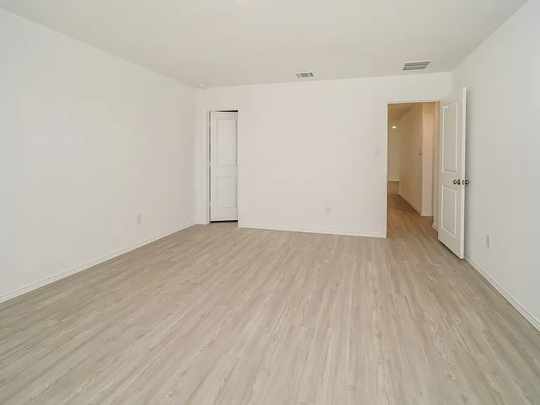 8803 Barrow Path — Photo 12