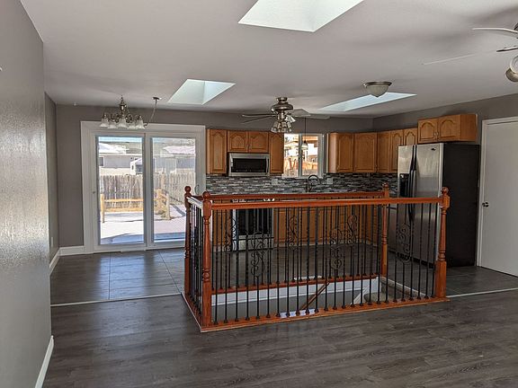 3rd image of 1637 Mount Evans Dr