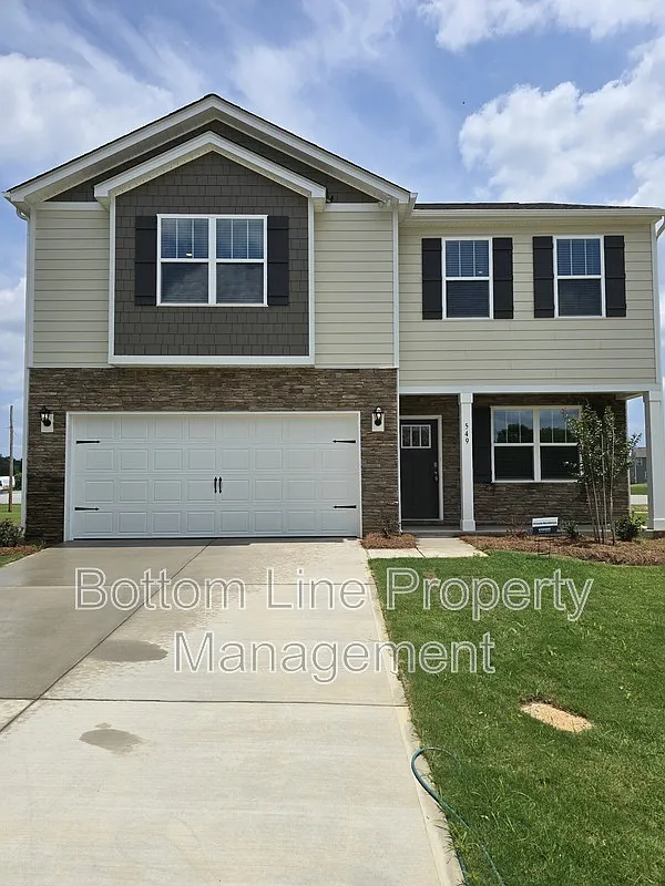 4 bed, 2.5 bath, 2175 sqft, $2,295 — Photo 1