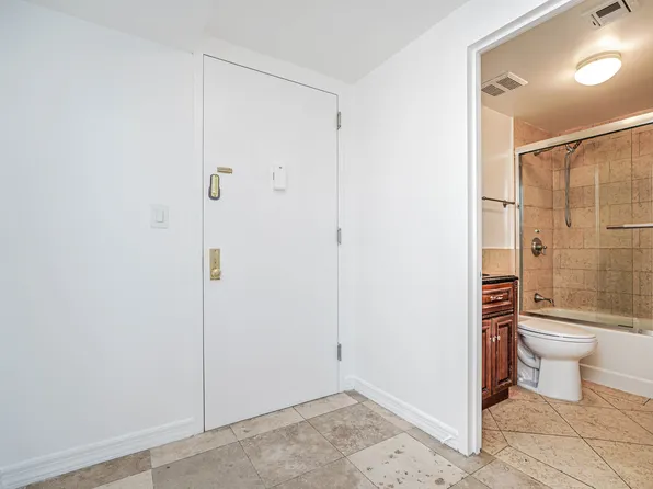 1322 East 14th Street image 24 of 31