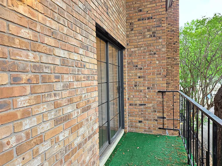 505 W 18th St #I — Photo 12