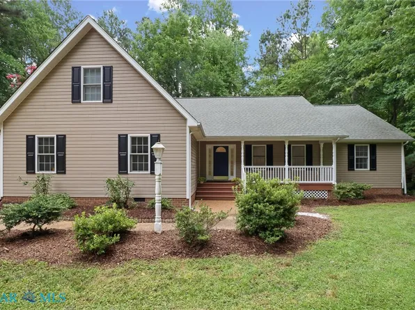 505 Plantation Rd, North, VA 23128