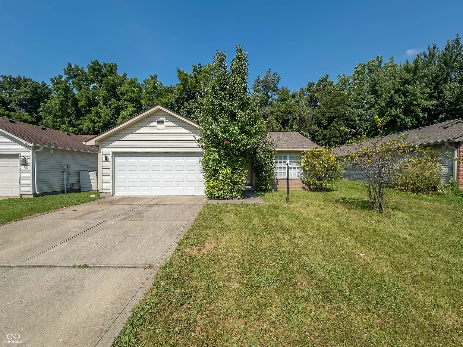 3 bed, 2.0 bath, 1038 sqft, $1,595 — Photo 1