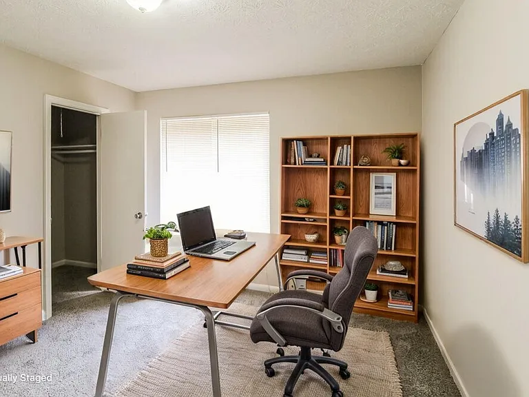 2861 Panther Ct — Photo 16