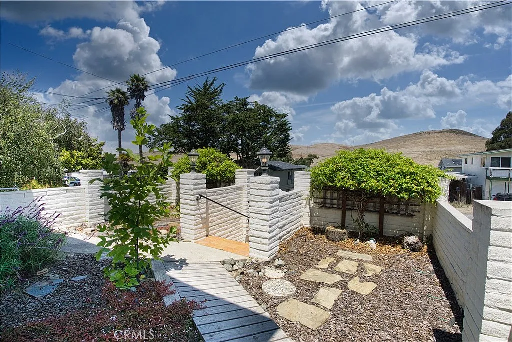 3 bed, 1775 sqft, $3,800 — Photo 3