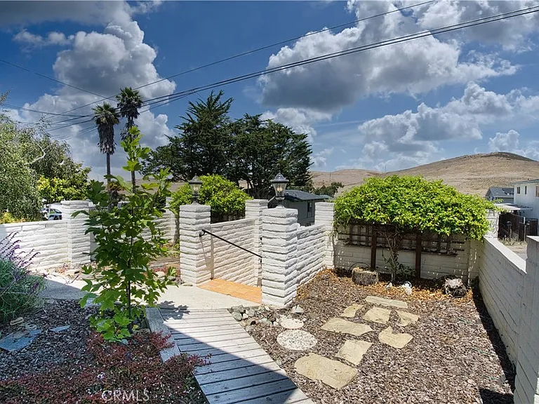978 Balboa St — Photo 3