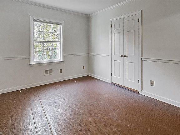 5th image of 1303 W Cornwallis Dr