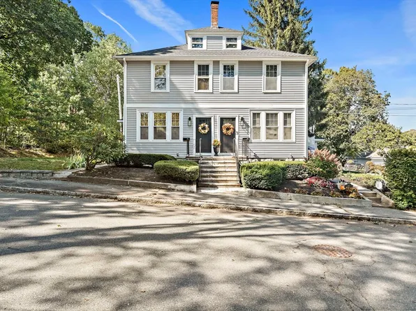 67 Wellington Ave #67, Lowell, MA 01852