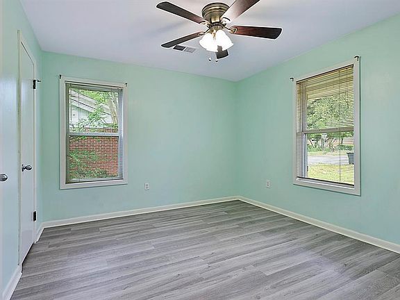 2nd image of 2609 Wayside Dr