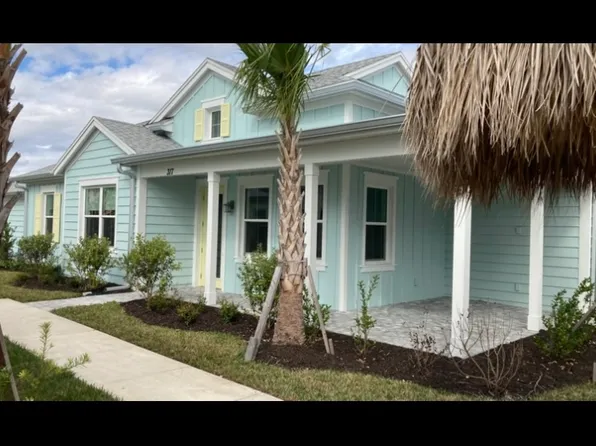 317 Latitude Dr, Daytona Beach, FL 32124