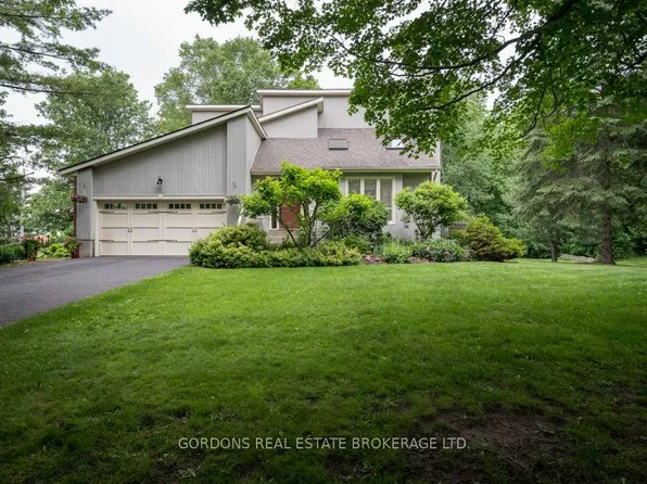 5364 Holmes Rd, South Frontenac, ON K0H 1X0