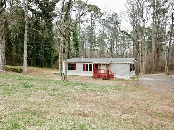 5148 E Holiday Ct SE, Acworth, GA 30102