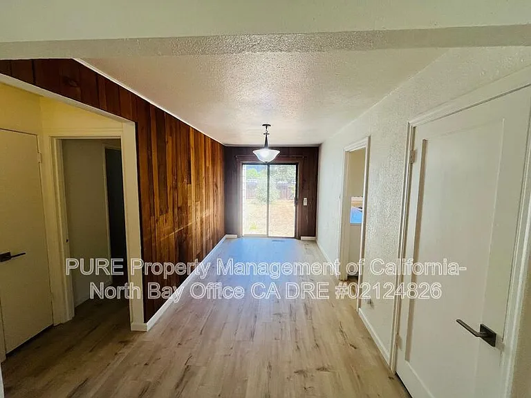 296 Gardens Ave — Photo 3