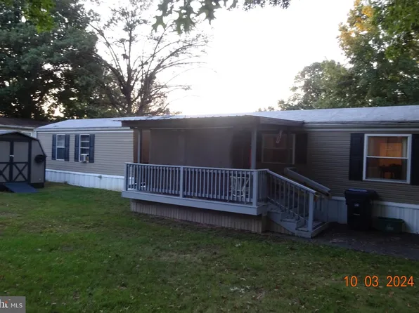 21 Shippensburg Mobile Est, Shippensburg, PA 17257