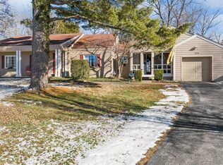 346 Holloway Rd, Ballwin, MO 63011