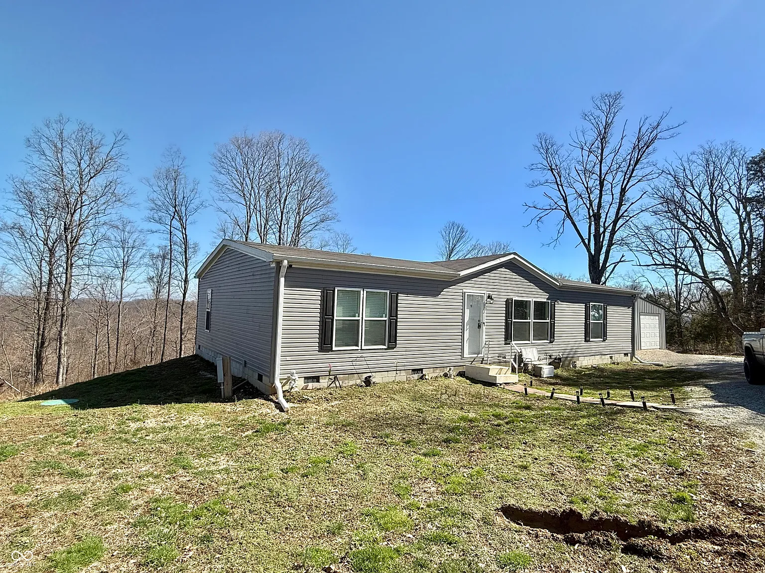 8404 W County Road 225 S photo 1