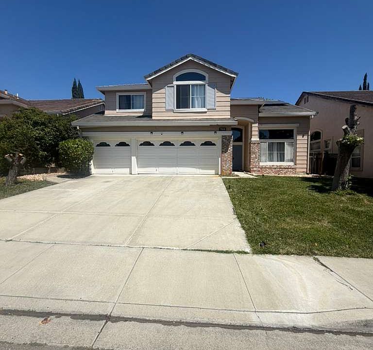 1st image of 705 Black Oak Way